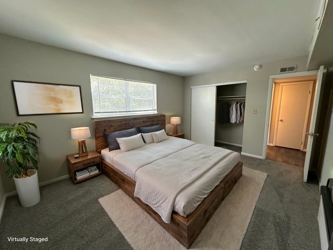 ¡Unidades disponibles de 1, 2 y 3 dormitorios! - Lynnhaven Landing