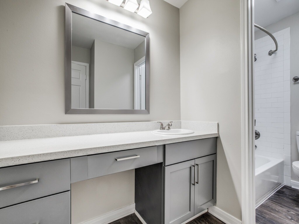 Bellevue at Clear Creek 17231 Blackhawk Blvd Friendswood, TX