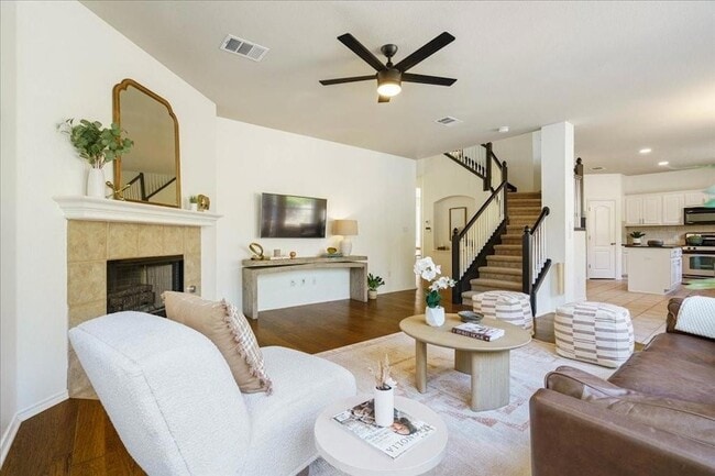 Building Photo - 5128 Bluestar Dr