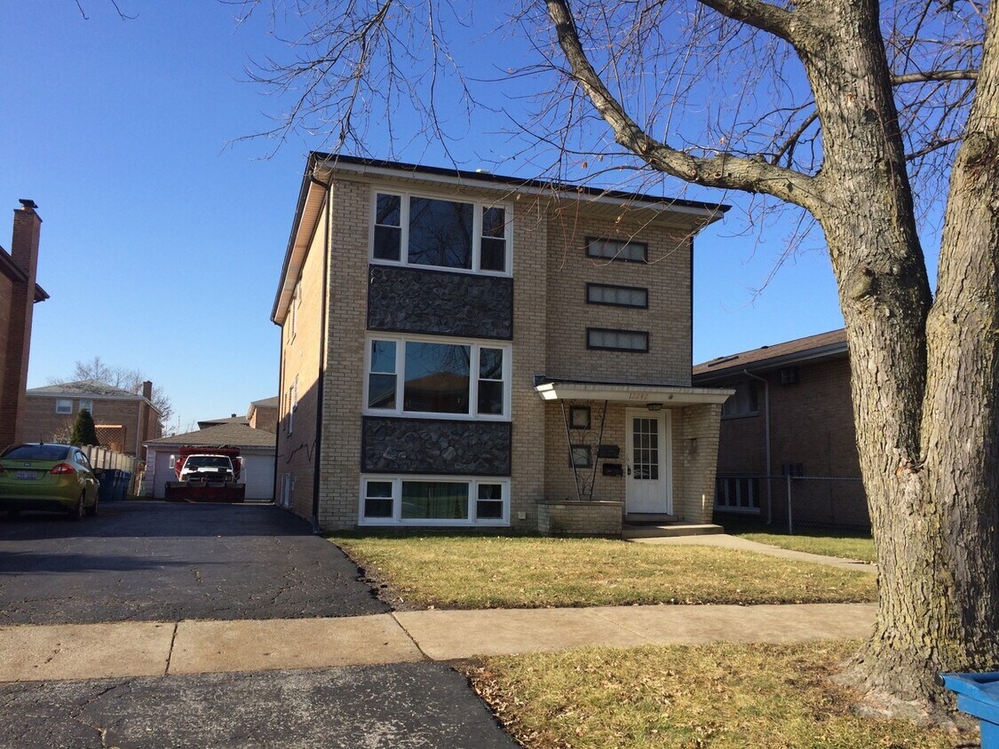 Foto principal - 12242 S McDaniels St