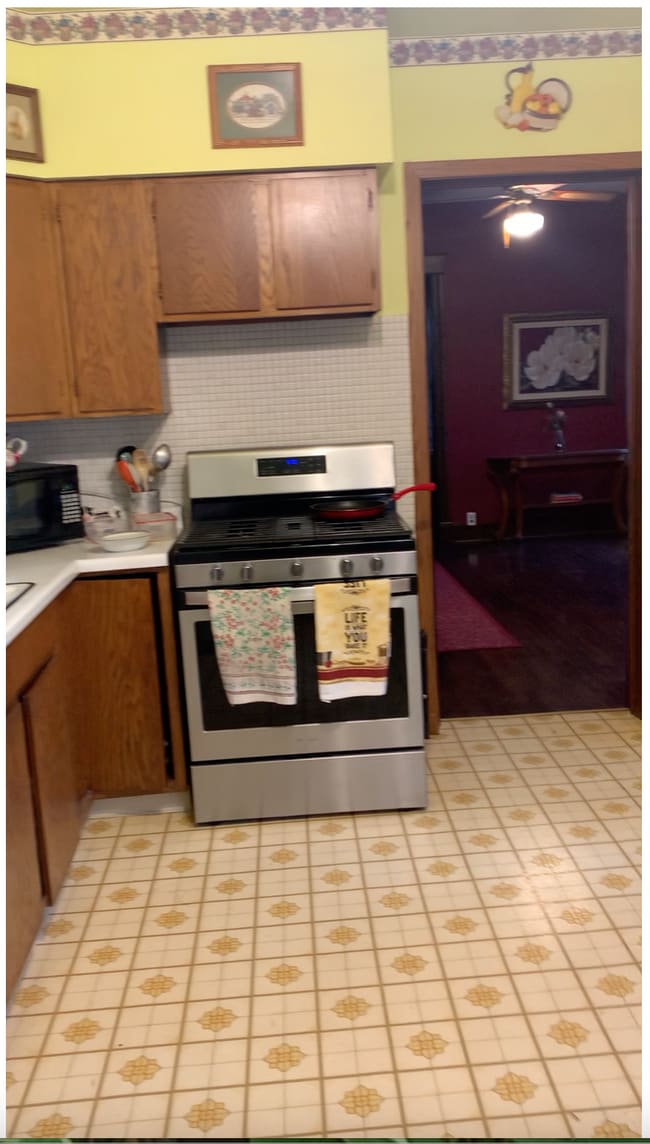 Building Photo - 429 Minnehaha Ave E