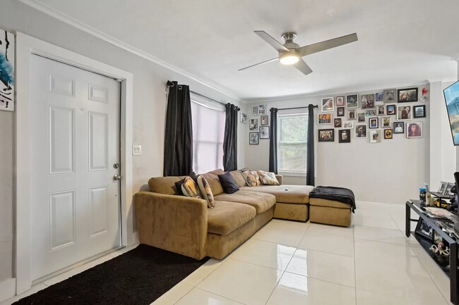 Foto del edificio - 735 Franklin Rd