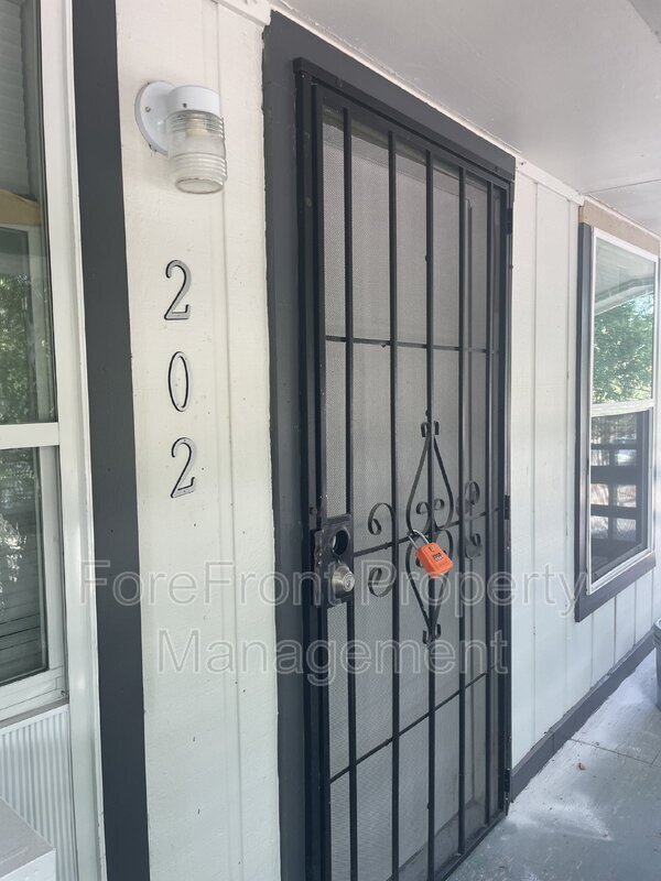 4818 Monterey St Unit 202, San Antonio, TX 78237 Condo for Rent in San Antonio, TX