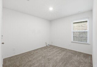 Building Photo - 24343 Saddlestone Green Dr