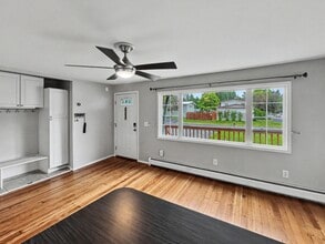 Building Photo - 3330 E 41st Ave