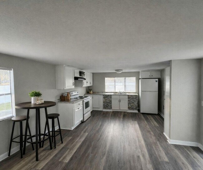 Foto del edificio - 54 Tower Manor Cir W