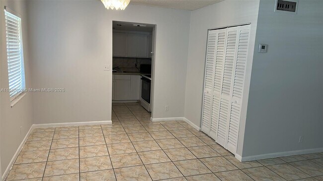 Building Photo - 1200 SW 52nd Ave