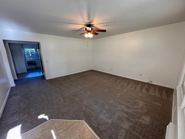 Foto del edificio - 1111 Rt 41