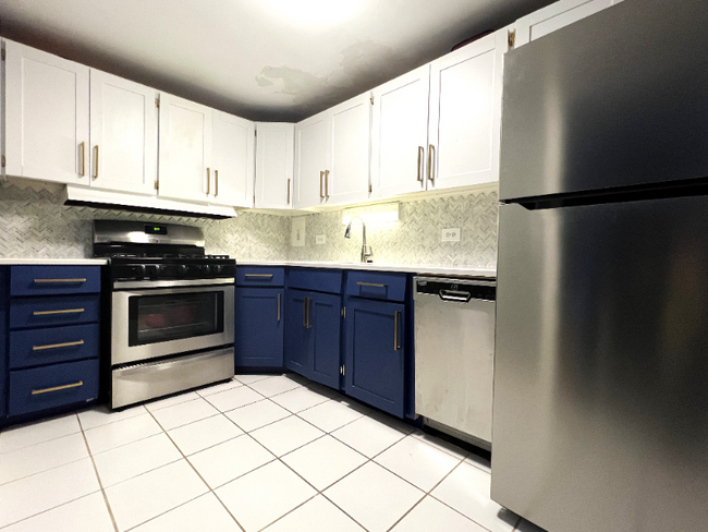 Foto del edificio - 253 E Delaware Pl