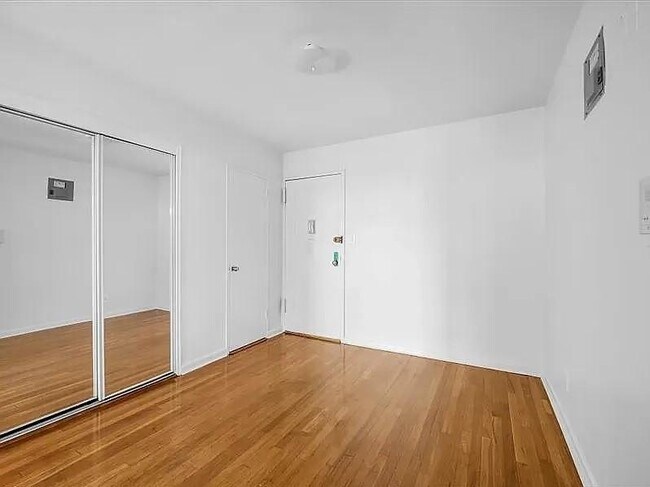 Foto del edificio - 2 West End Ave