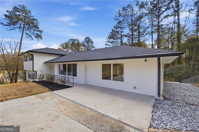 Building Photo - 2967 Flat Shoals Rd