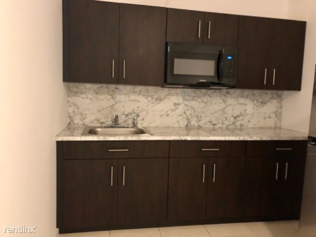 Building Photo - 1 br, 1 bath Apartment - 24491 SW 112 Street