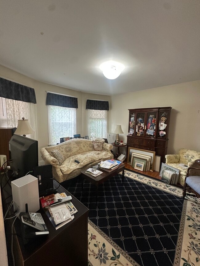 Building Photo - 73 Turner St