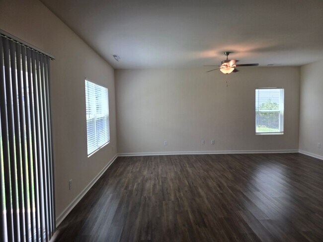 Foto del edificio - The Village at Little Creek