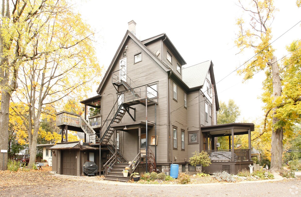 Foto del edificio - 717 W Huron St