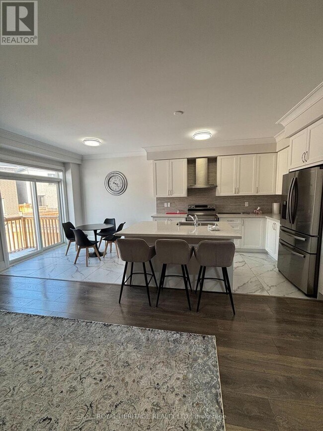 Building Photo - 65 Conarty Crois.