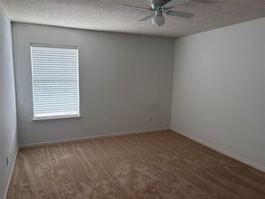 Building Photo - 410 Sunwood Glen Ln