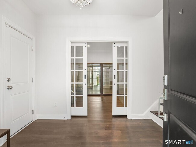 Foto del edificio - 185 Brentwood Cir