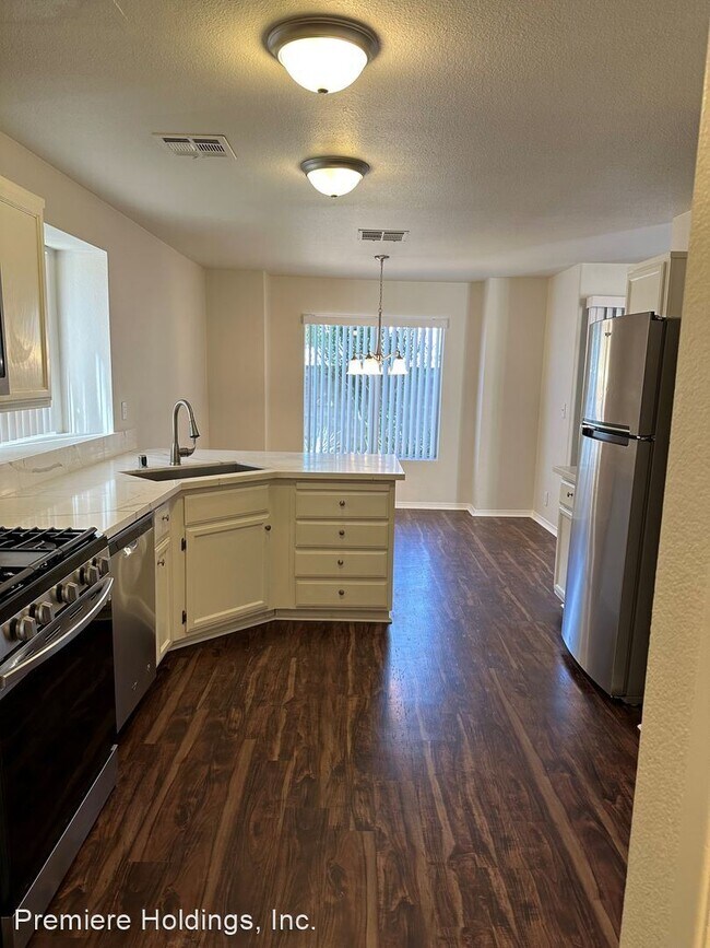 Building Photo - 4 br, 2.5 bath House - 8252 Cactus Root