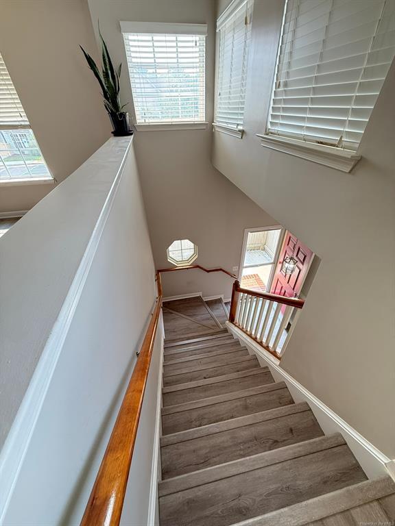 Building Photo - 1710 Duntrune Glen