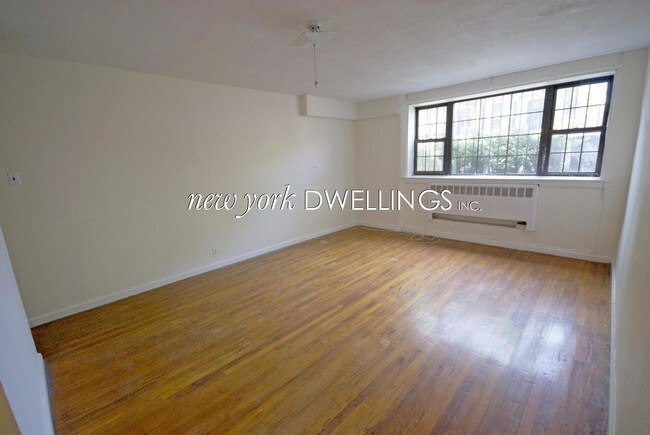 Foto del edificio - 911 8th Avenue