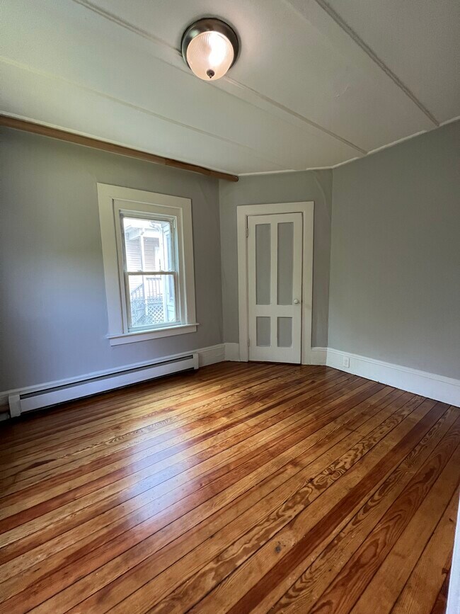 51 Asnuntuck St, Enfield, CT 06082 Townhome Rentals in Enfield CT