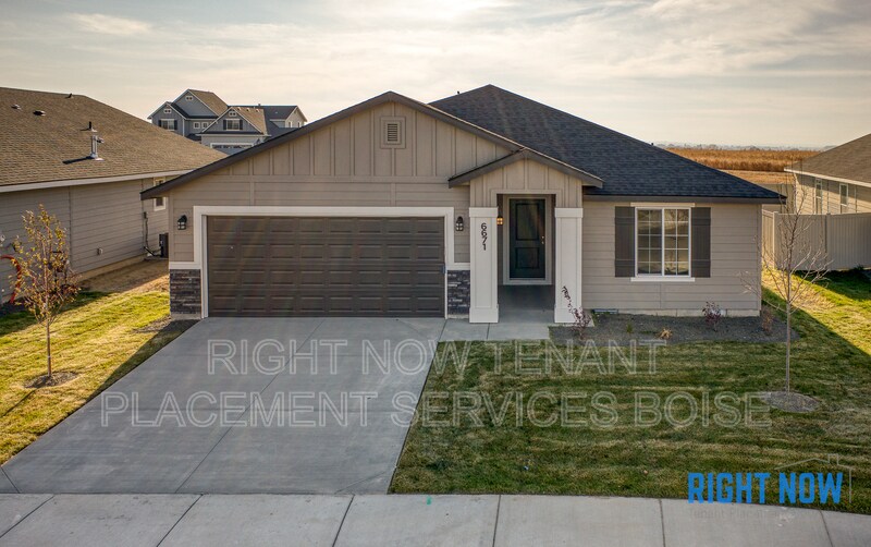 Primary Photo - 6671 S Allegiance Ave