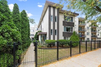 Building Photo - 7070 N Ridge Blvd