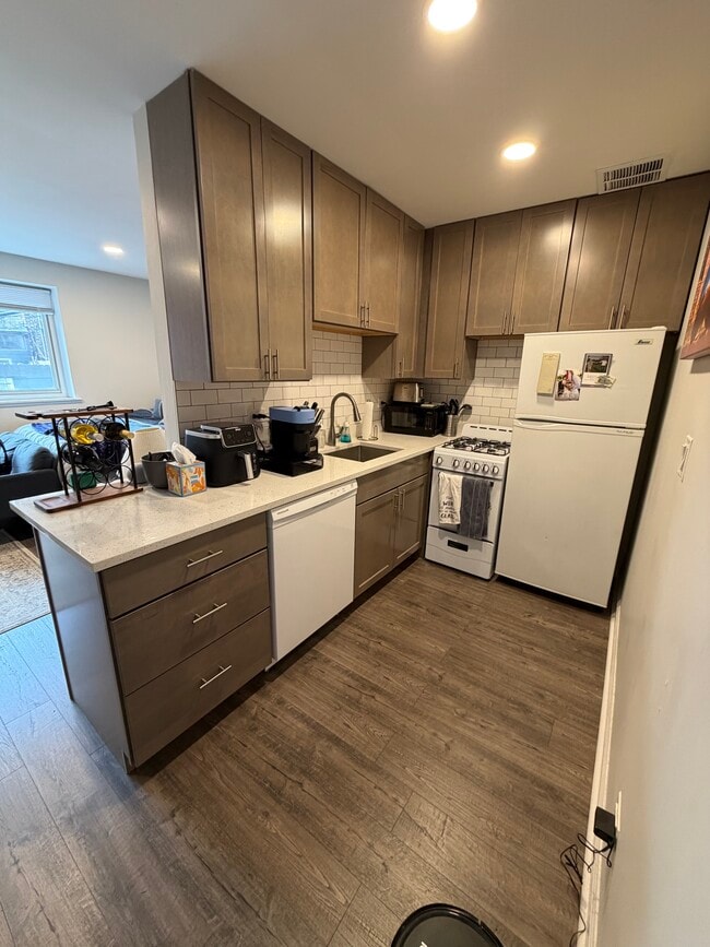 Foto del edificio - 515 W Wrightwood Ave