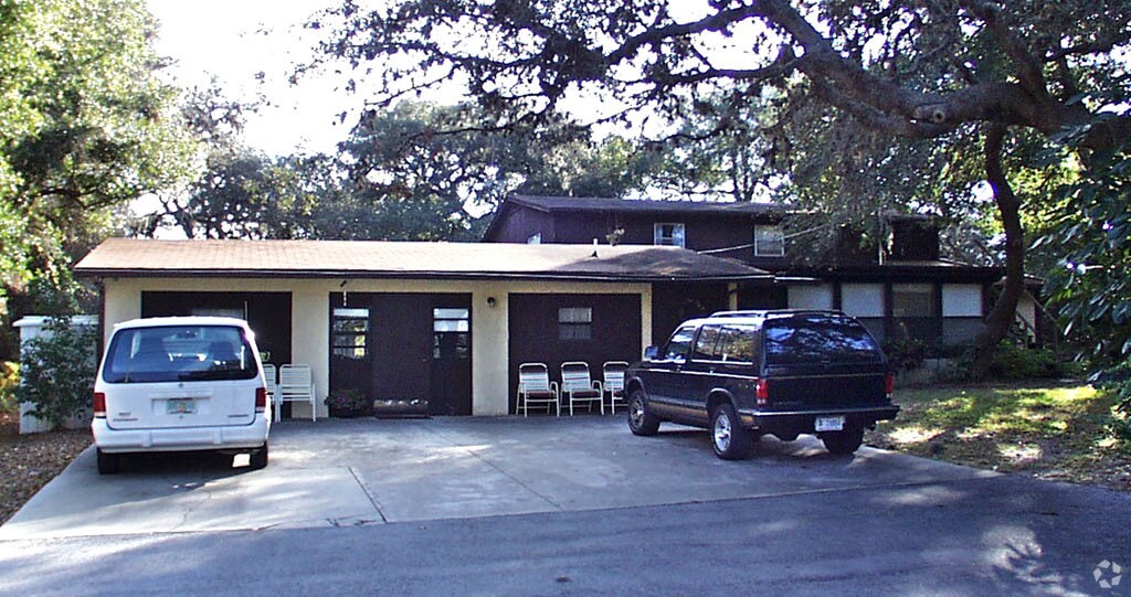 Primary Photo - Fairway Chalet