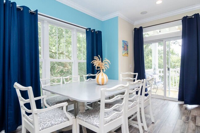 Foto del edificio - 1718 Swordfish Ln