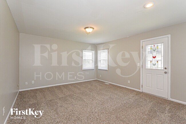 Foto del edificio - 611 W Oakwood Dr