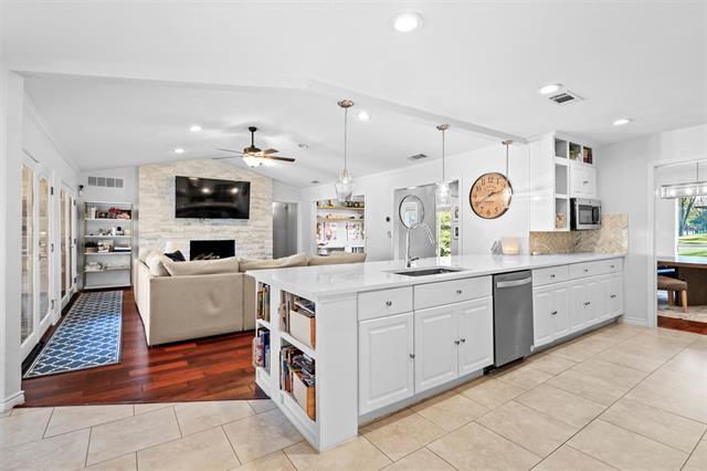 Building Photo - 3707 Pallos Verdas Dr