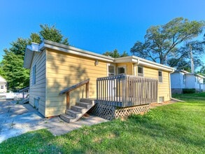 Building Photo - 204 State Ave