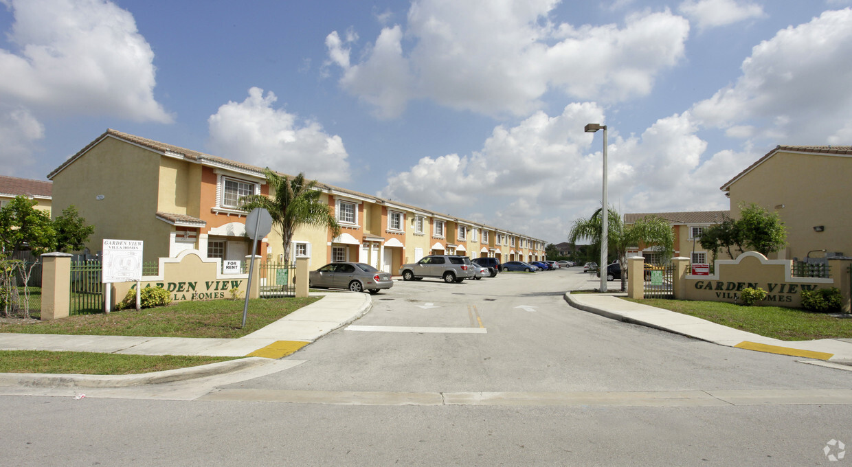 Building Photo - Garden View Villa Homes