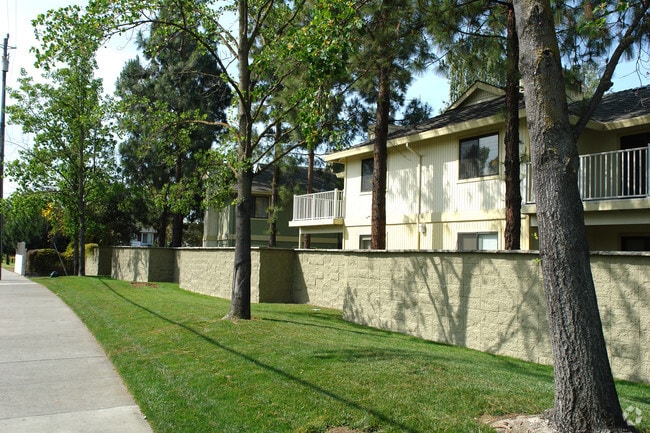 Building Photo - Galindo Woods