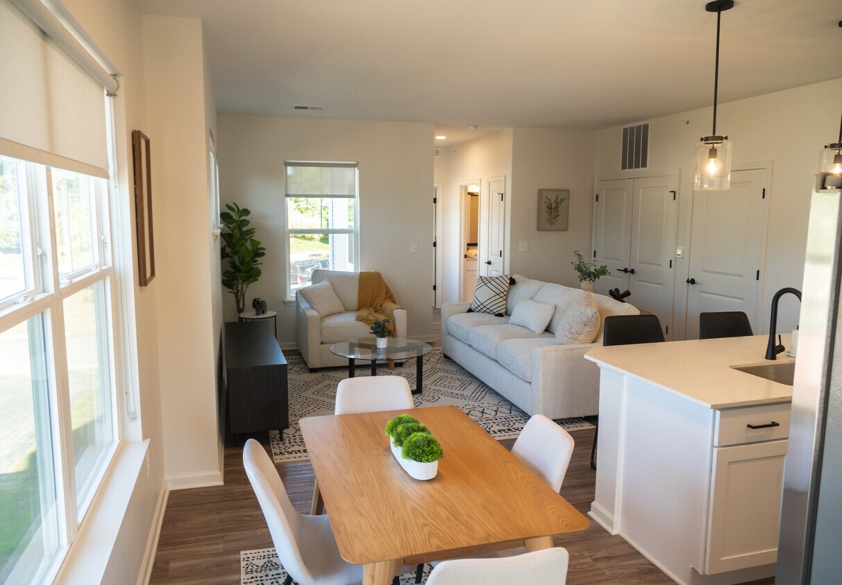 Genesee Pointe Apartments in West Henrietta, NY