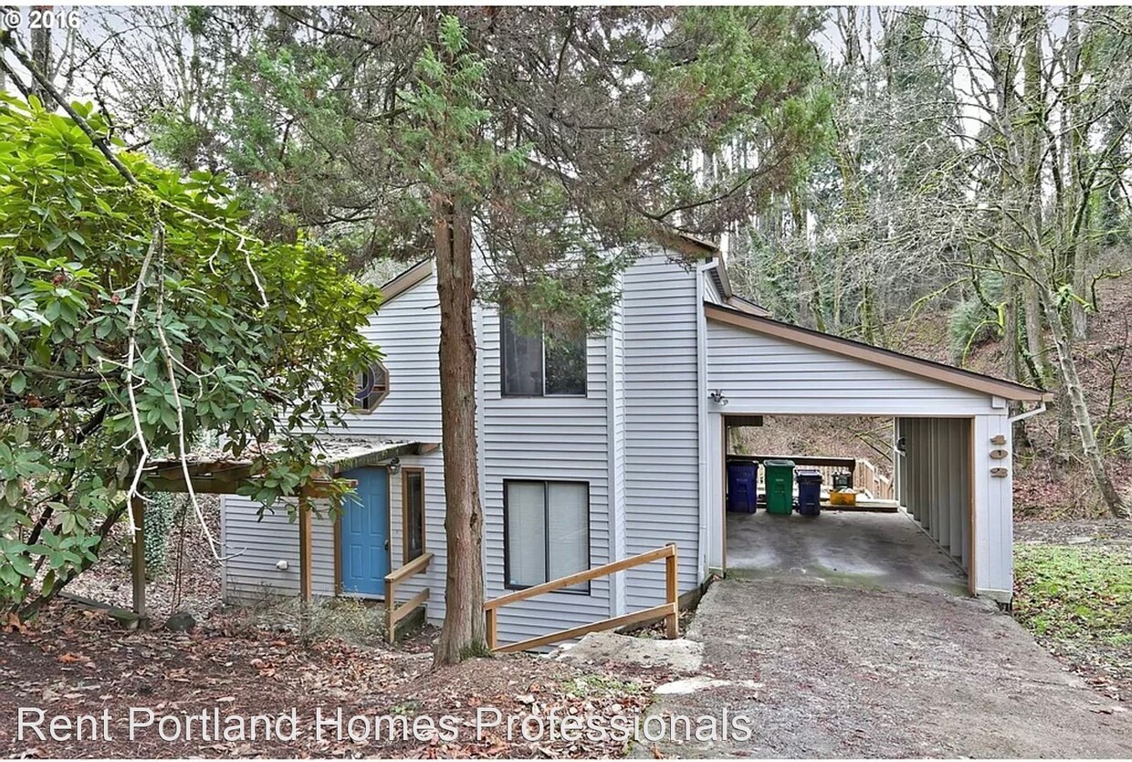 Primary Photo - 3 br, 2 bath House - 402 SW Custer Street