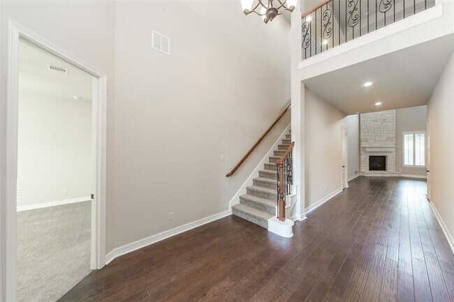 Foto del edificio - 5115 Kenton Pl Ln