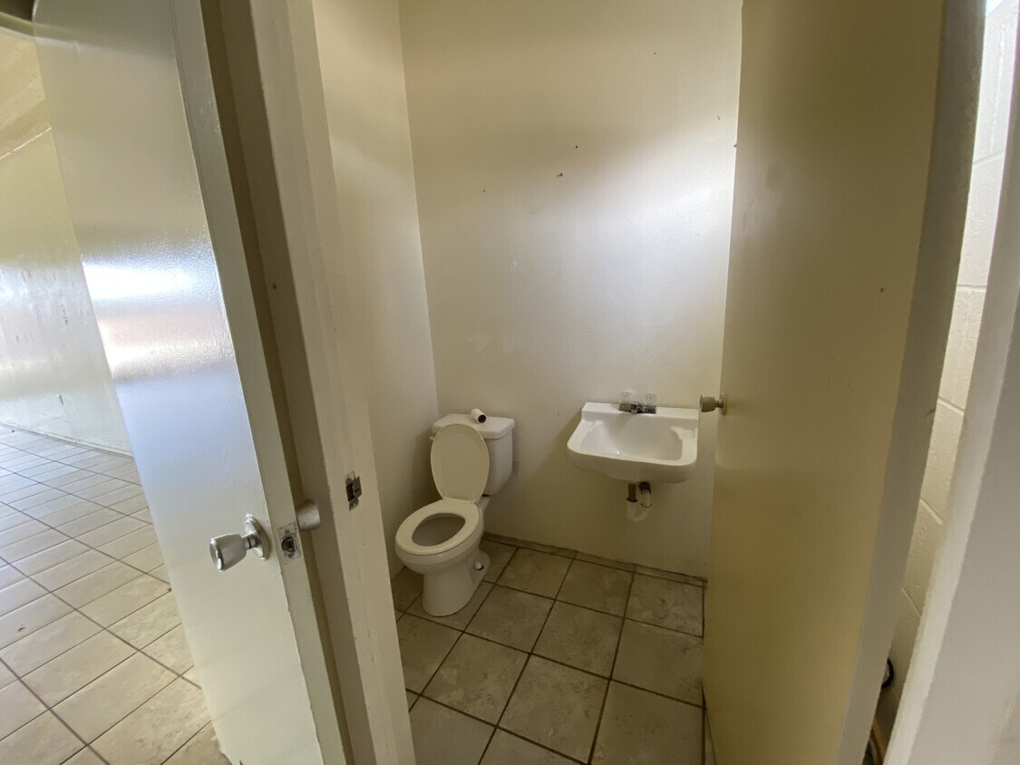 Foto del edificio - 3208 Ferndale Drive