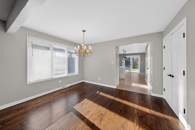 Foto del edificio - 15334 Larkspur Ln