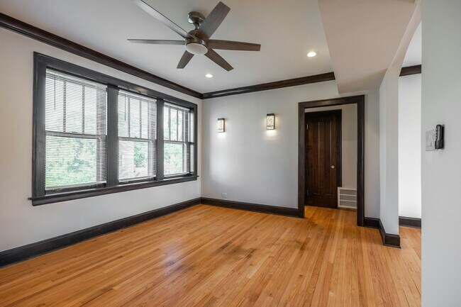 Foto del edificio - 6411 N Talman Ave