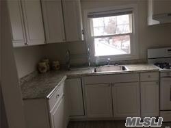 Primary Photo - 725 St Anns Ave