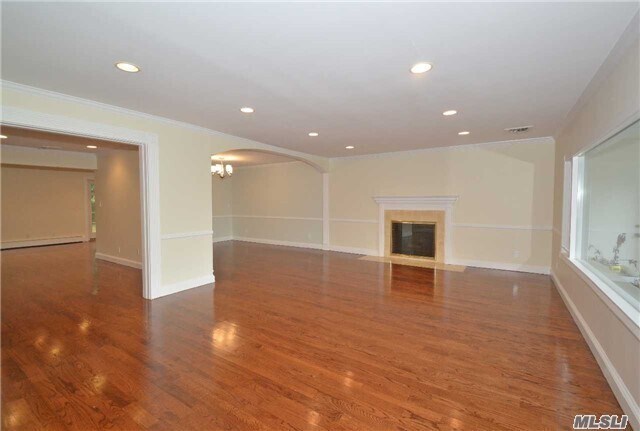 Building Photo - 30 Grist Mill Ln