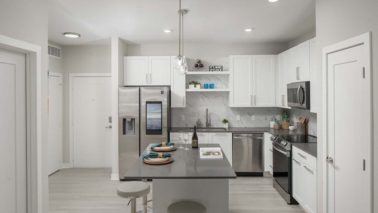 Cortland Nona Apartments in Orlando, FL