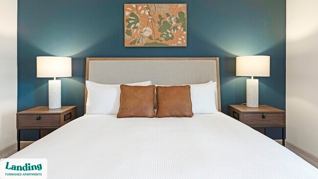 Foto del edificio - 610 Universal Dr