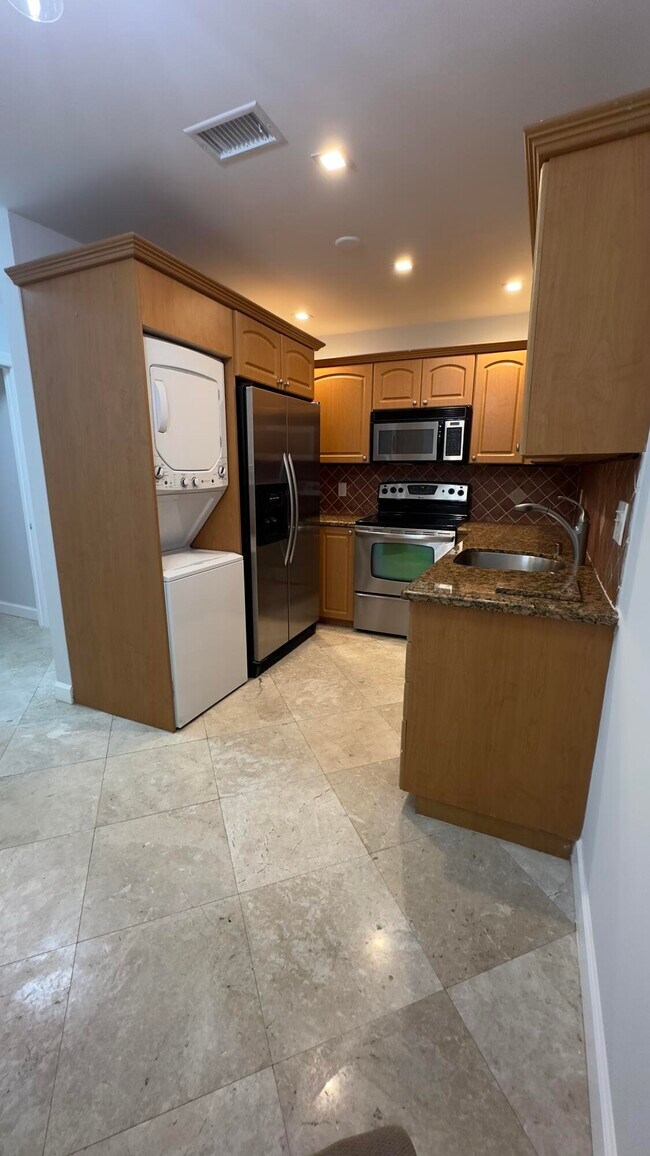 Foto del edificio - 21032 Covington Dr