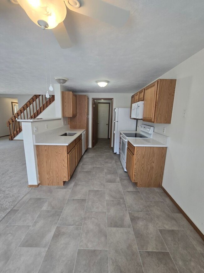 Foto del edificio - Three bedroom home in Franklin Square