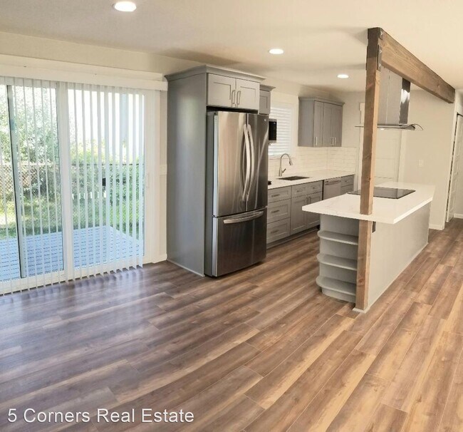 Foto del edificio - 2 br, 2.5 bath House - 2323 North 113th Place