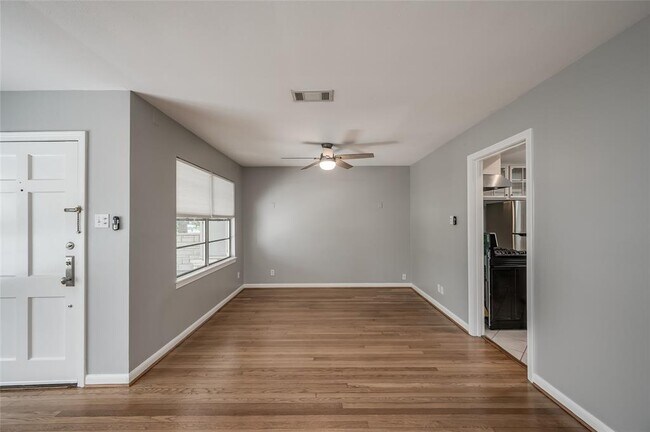 Building Photo - 3322 Elmridge St
